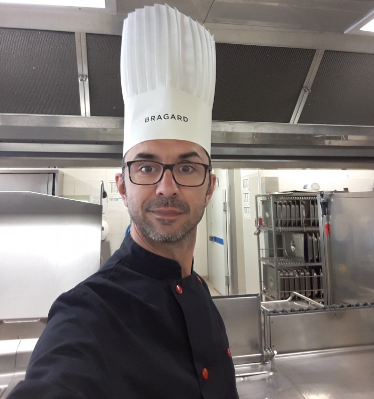 M. IVARS, Responsable de la cuisine centrale de Monestiés (81)